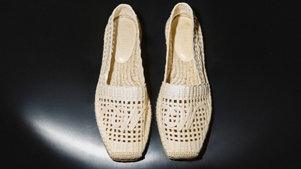 Seasonal shoes